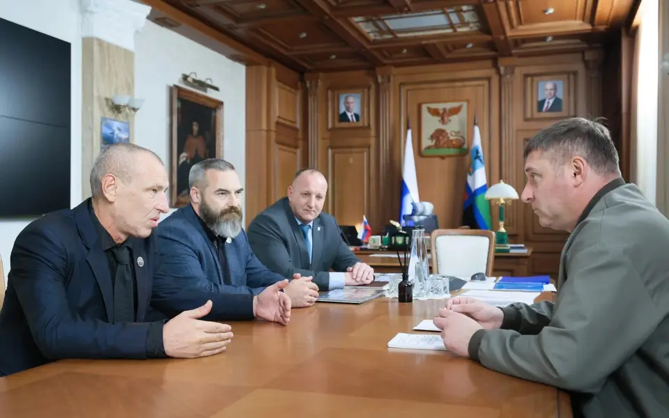 фото: канал Александра Шуваева в Мах