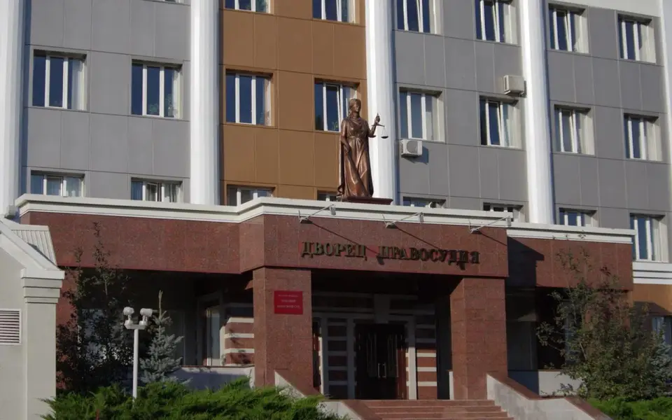 Заместителя председателя Липецкого облсуда Геннадия Буркова назначили на новый срок