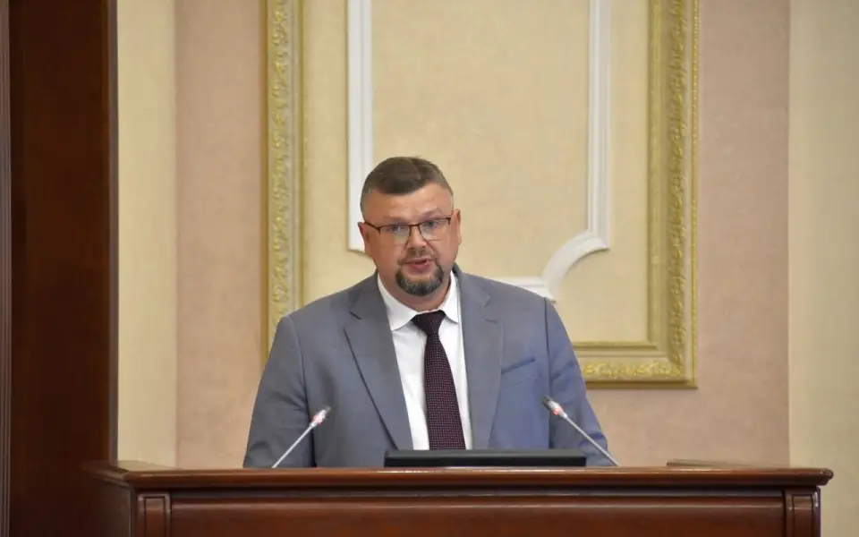 Сергей Хлызов «дорос» до министра промышленности и транспорта Воронежской области Сергей Хлызов «дорос» до министра промышленности и транспорта Воронежской области