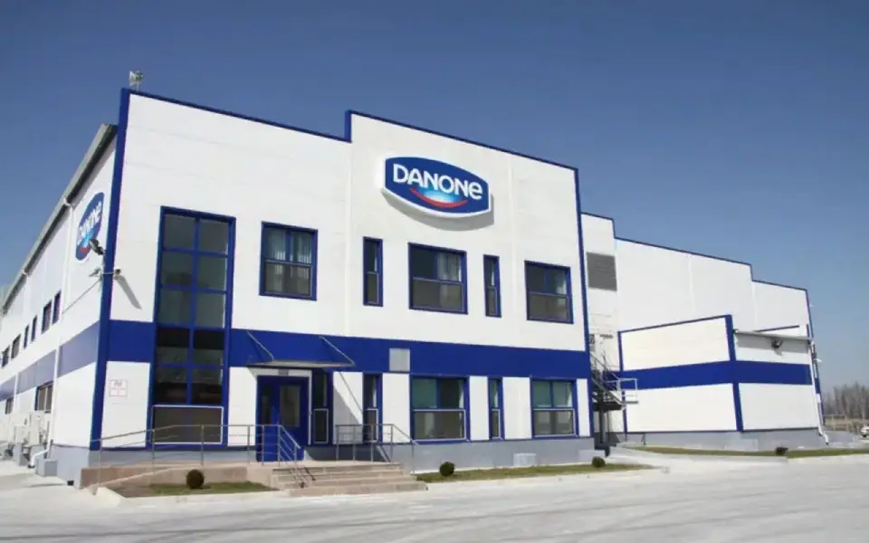Danone договорился о продаже липецкого завода и других российских активов двум новым владельцам