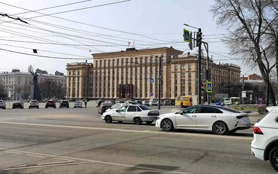 Воронежские чиновники потратятся на бронированные рольставни для главного здания облправительства