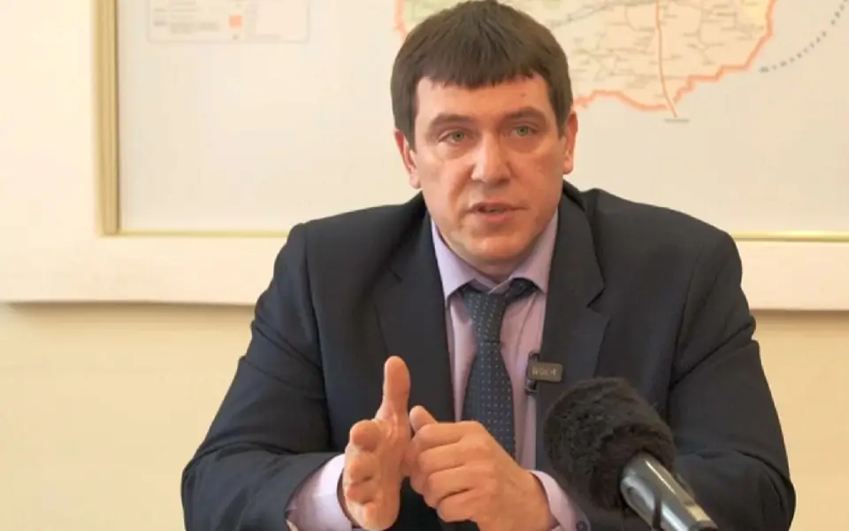 Загадку «поплывших» дорог Воронежа предсказуемым образом объяснил профильный министр