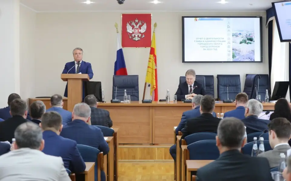 Чтобы привести дороги Воронежа в порядок, нужно 3 млрд рублей в год – мэр Вадим Кстенин