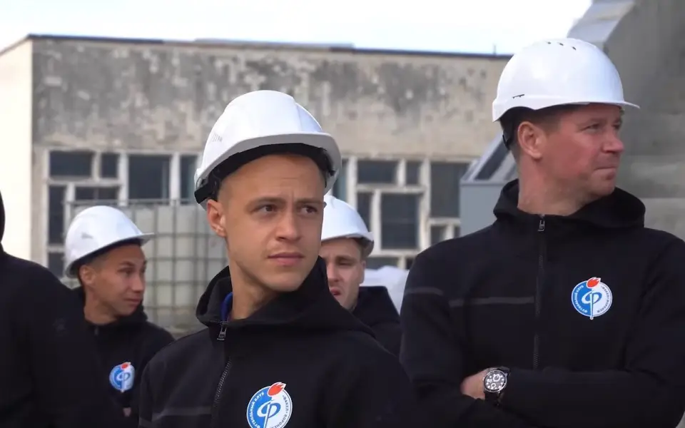 Подрядчик стадиона в Воронеже за 2,2 млрд рублей заверил, что не сорвет сроки, несмотря на повторное задержание мигрантов
