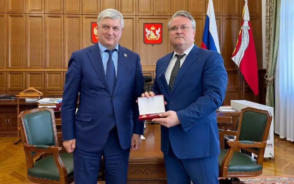 Губернатор Александр Гусев рассказал, чего ждет от нового мэра Воронежа Губернатор Александр Гусев рассказал, чего ждет от нового мэра Воронежа