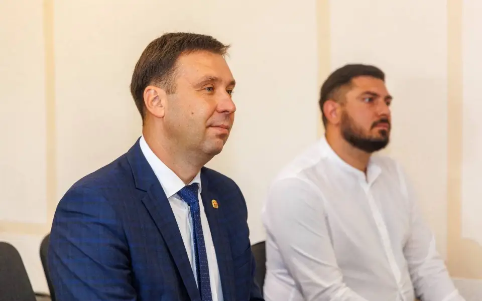 Долгоруковский район Липецкой области в статусе и. о. возглавил Андрей Тимохин Долгоруковский район Липецкой области в статусе и. о. возглавил Андрей Тимохин