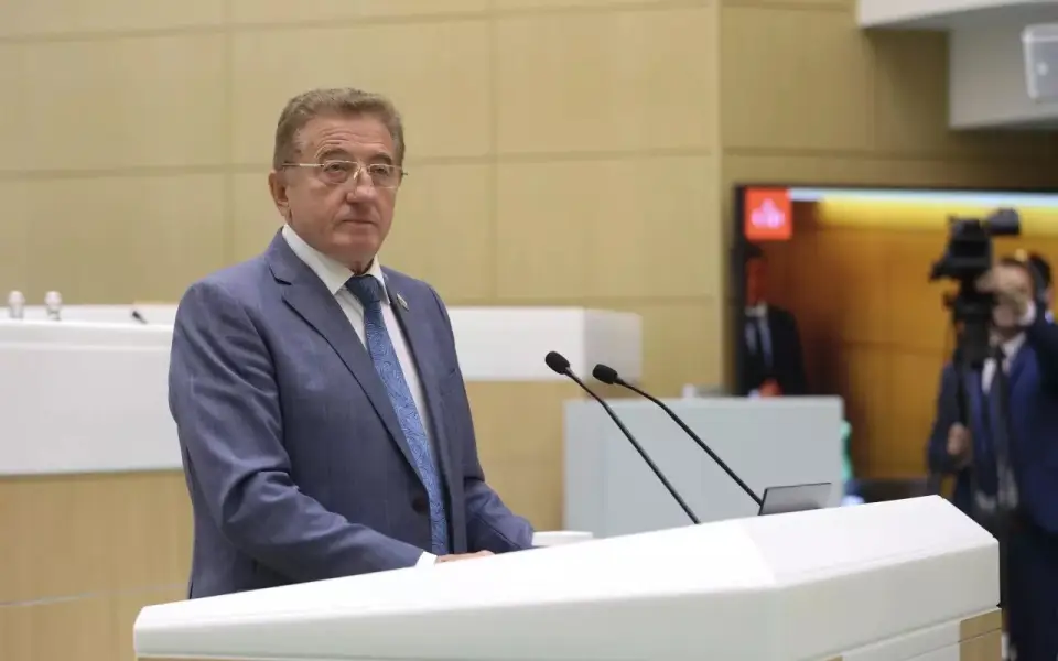 Сенатор Сергей Лукин инициировал пересмотр расчета оплаты труда строителей в сторону увеличения Сенатор Сергей Лукин инициировал пересмотр расчета оплаты труда строителей в сторону увеличения