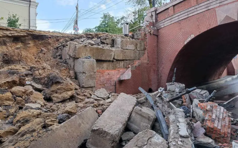 Мэр Воронежа объяснился в комментариях у «Лоббиста № 1» по поводу затянувшихся сроков ремонта Каменного моста Мэр Воронежа объяснился в комментариях у «Лоббиста № 1» по поводу затянувшихся сроков ремонта Каменного моста