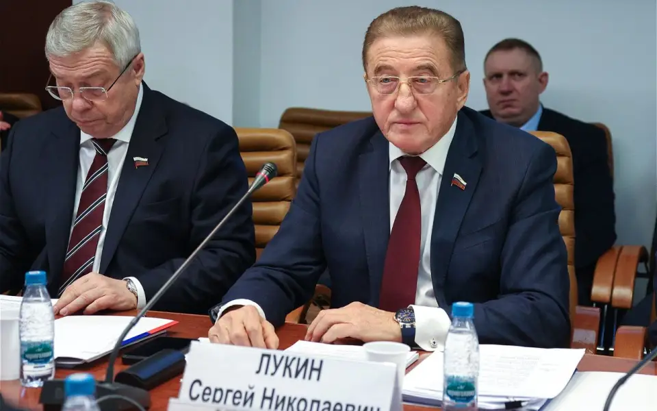 Сенатор Лукин инициировал разработку предложений по повышению качества исполнения стройконтрактов Сенатор Лукин инициировал разработку предложений по повышению качества исполнения стройконтрактов