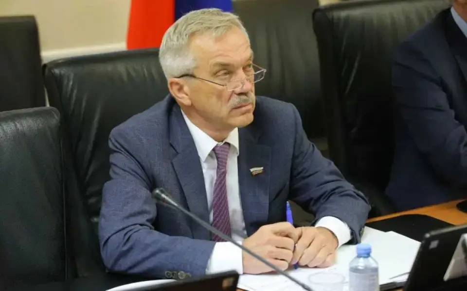 Вячеслав Гладков поблагодарил Евгения Савченко за труд в Белгородской области