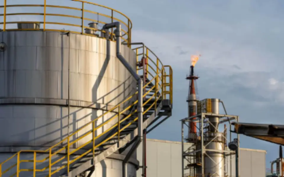 Доходы России от экспорта нефти упали до минимума за два года
