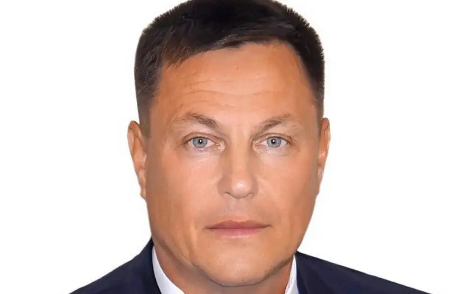 Глава района Курской области просит узаконить подработку для муниципальных чиновников из-за низких зарплат