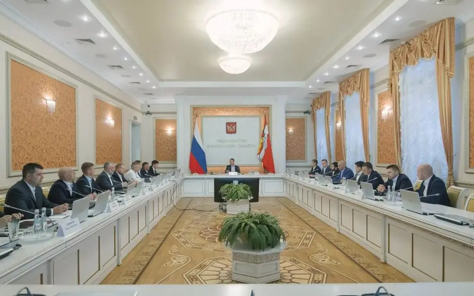 Участникам программы «Герои земли Воронежской» рассказали о внутренней политике и борьбе с фейками
