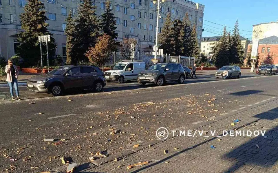 Беспилотник ВСУ сдетонировал возле здания администрации в Белгороде