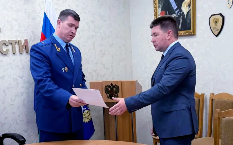 Прокурор Липецкой области объявил мэру Липецка Ченцову предостережение из-за аварийного жилья