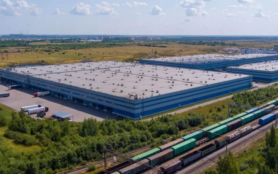 Конфискованные активы крупнейшего владельца складов Raven Russia выставлены на торги за 90 млрд рублей Конфискованные активы крупнейшего владельца складов Raven Russia выставлены на торги за 90 млрд рублей