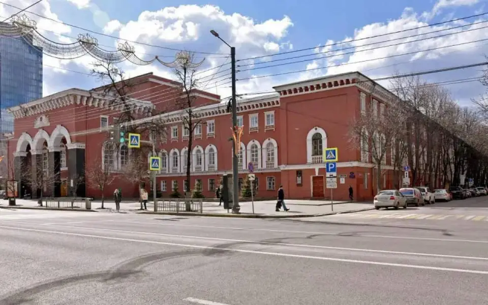 Первый этап работ по восстановлению Дома офицеров в Воронеже получит дополнительные 300 млн рублей Первый этап работ по восстановлению Дома офицеров в Воронеже получит дополнительные 300 млн рублей