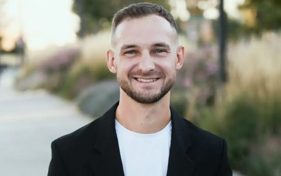 Искусственный интеллект диктует новые правила: Евгений Тырнов о власти и будущем профессии Искусственный интеллект диктует новые правила: Евгений Тырнов о власти и будущем профессии