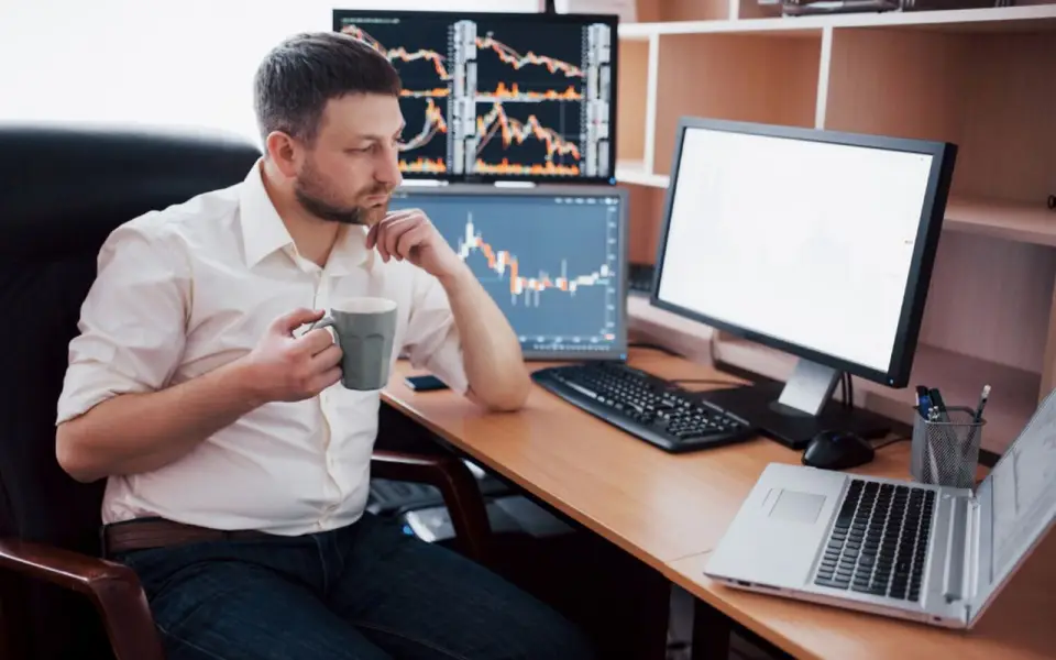 ЦБ упростит проверку цепочек владения бумагами при переводе между брокерами