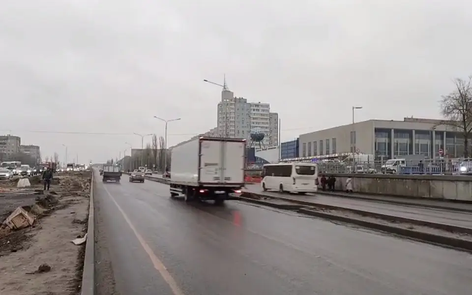 Движение по второй части эстакады открыли в Воронеже на Остужева Движение по второй части эстакады открыли в Воронеже на Остужева