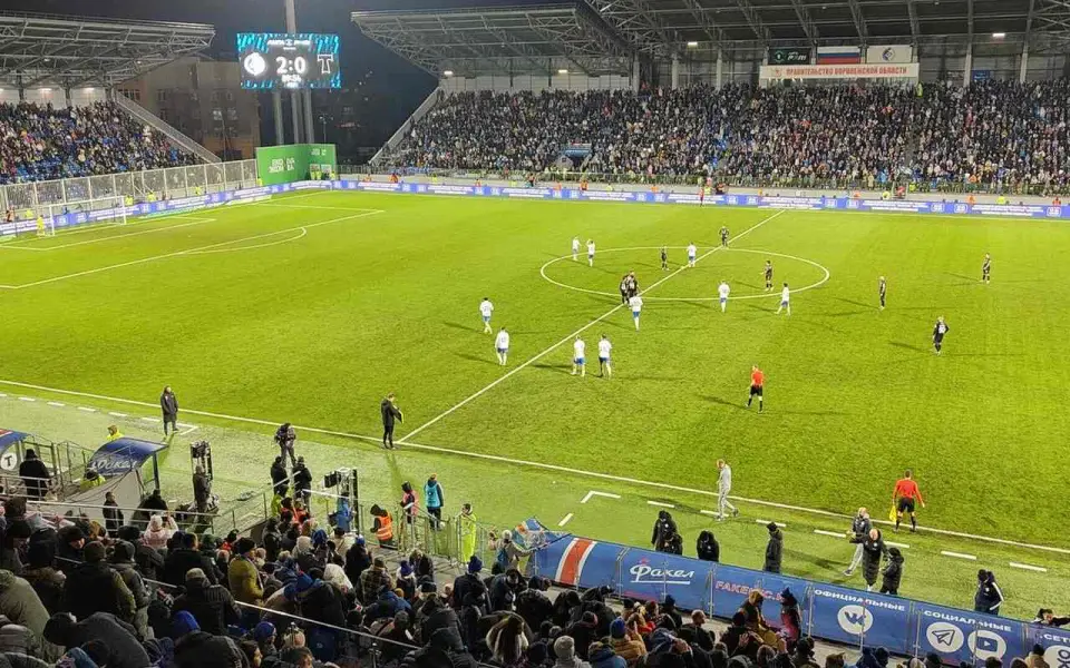 Зачем огромный стадион в тихом центре Воронежа? Зачем огромный стадион в тихом центре Воронежа?
