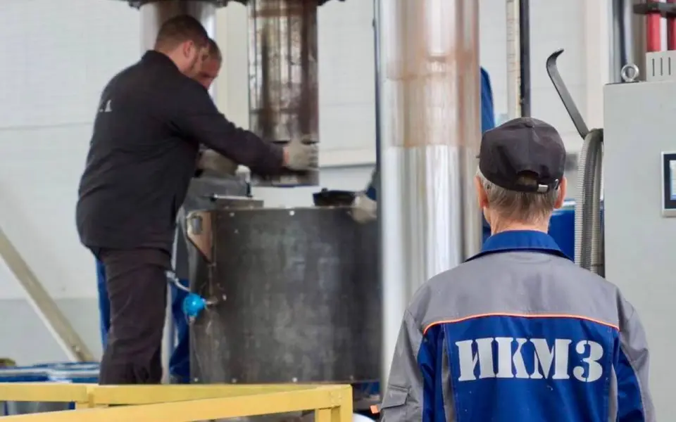 «Исетский кузнечно-механический завод» запустил производство титановых слитков в Свердловской области почти за 1,2 млрд рублей