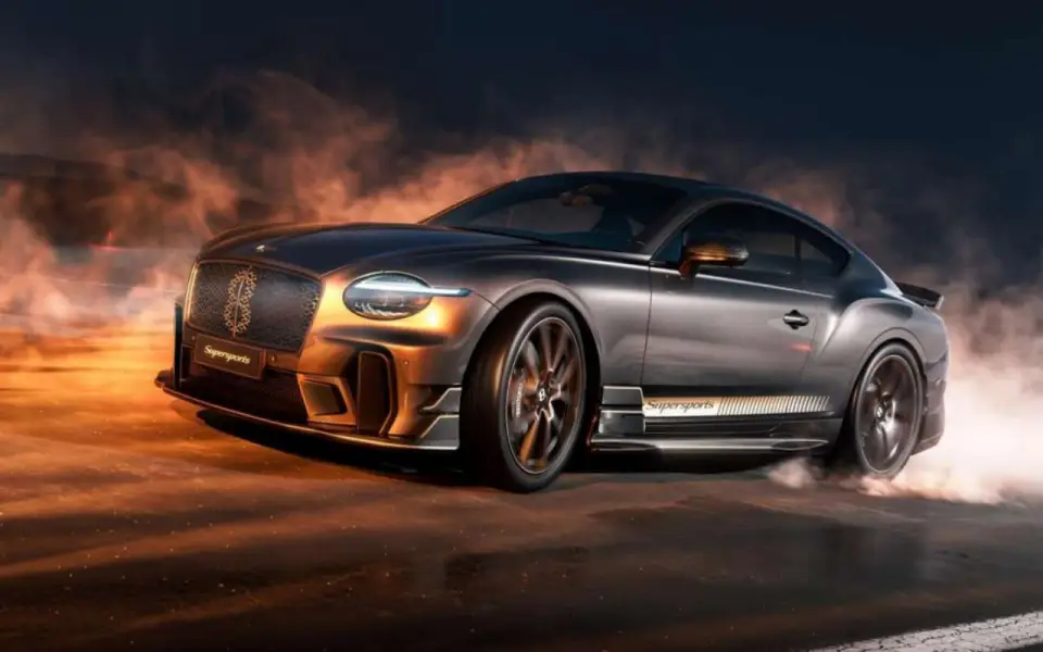 Продажи люксовых авто в России взлетели на 51% Продажи люксовых авто в России взлетели на 51%