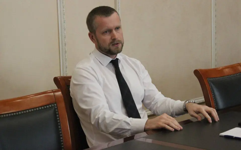 «АПК — уже не черная дыра»: как вице-премьер Воронежской области раздает миллиарды и почему аграрии боятся искусственного интеллекта «АПК — уже не черная дыра»: как вице-премьер Воронежской области раздает миллиарды и почему аграрии боятся искусственного интеллекта