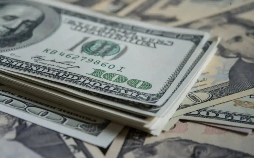 Банк России подал иск к Euroclear на сумму 18,2 трлн рублей Банк России подал иск к Euroclear на сумму 18,2 трлн рублей