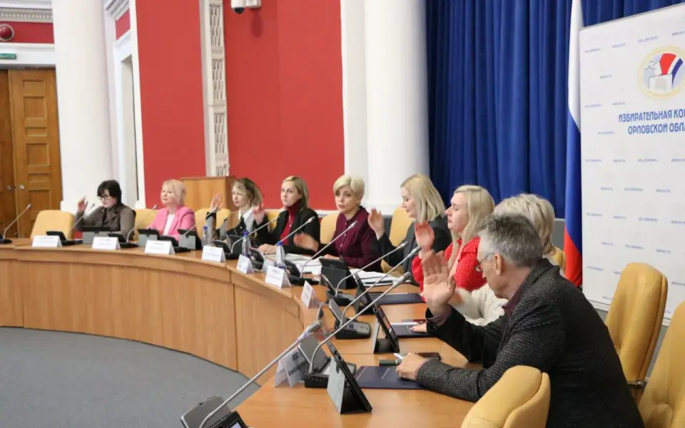 Фельдшер Серегин получил мандат осужденного депутата Орловского облсовета Тушкова