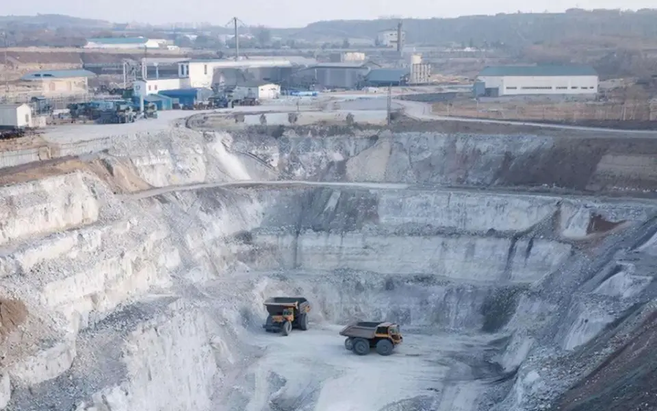 «Белпромресурс» намерен обанкротить меловой завод в Белгородской области «Белпромресурс» намерен обанкротить меловой завод в Белгородской области