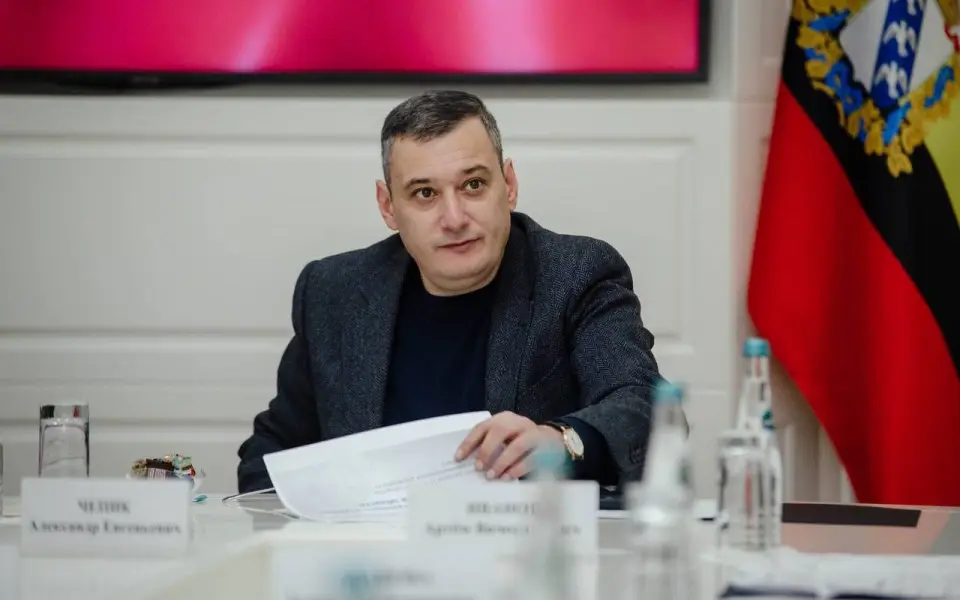 Губернатор Курской области Александр Хинштейн: «Мы в регионе – власть и люди – работаем бок о бок»