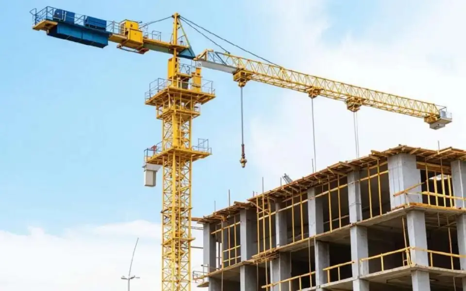 Объем ввода торговых площадей в регионах России резко снизился в 2025 году