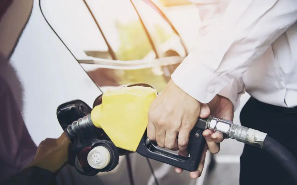 Топливо без трейдеров: Новак готовит для нефтяников «биржевой 1 %» напрямую АЗС и аграриям