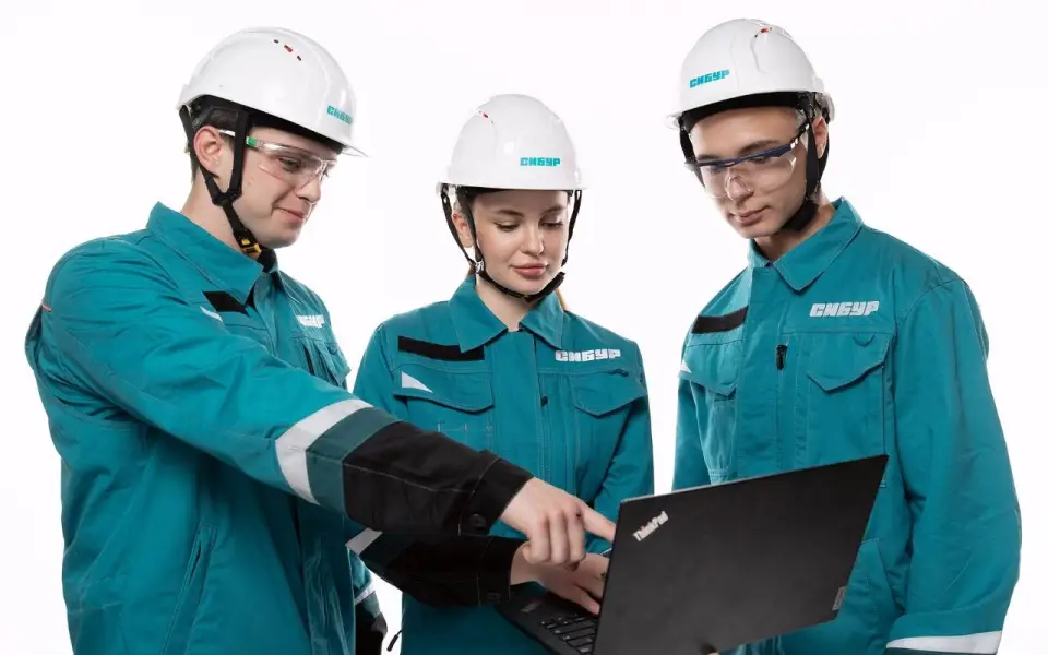 СИБУР вошел в топ-25 самых привлекательных компаний для молодых специалистов СИБУР вошел в топ-25 самых привлекательных компаний для молодых специалистов