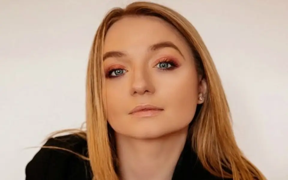 Курскому экс-министру Коноваловой присудили 100 тыс. рублей компенсации вместо требуемого ею миллиона за публикации активиста о «разворованных» субсидиях Курскому экс-министру Коноваловой присудили 100 тыс. рублей компенсации вместо требуемого ею миллиона за публикации активиста о «разворованных» субсидиях