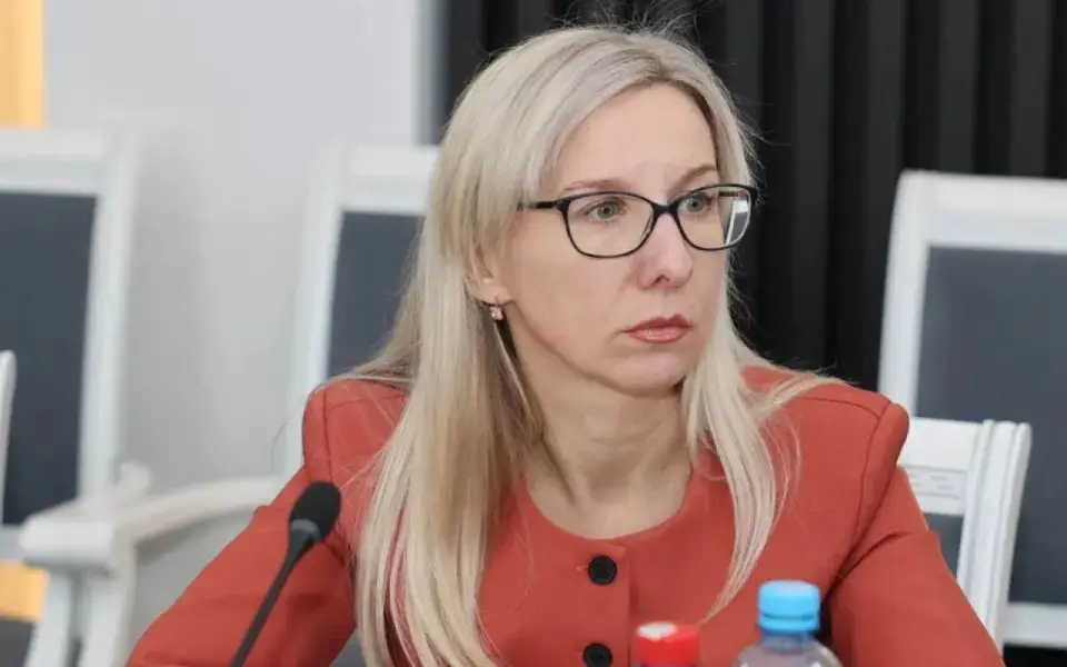 Депутаты единогласно поддержали кандидатуру Светланы Володиной на пост министра финансов Липецкой области Депутаты единогласно поддержали кандидатуру Светланы Володиной на пост министра финансов Липецкой области