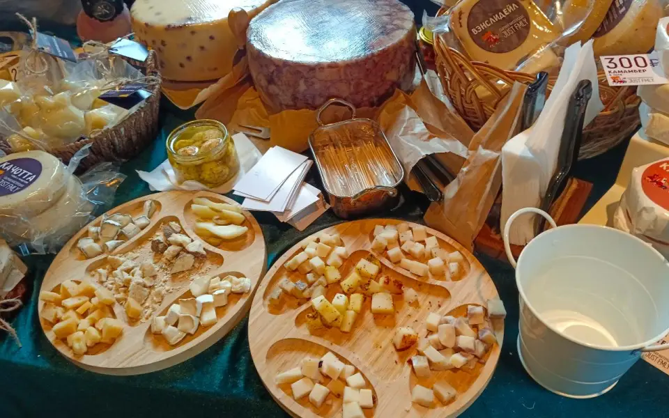 В Воронеже прошел X Ежегодный Сырный саммит с участием производителей из пяти регионов В Воронеже прошел X Ежегодный Сырный саммит с участием производителей из пяти регионов