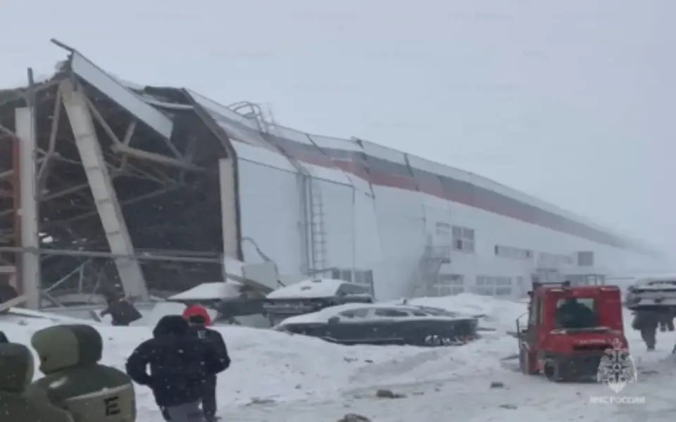 Пятерых пострадавших достали из-под обрушившейся крыши цеха «Моторинвеста» в Липецкой области