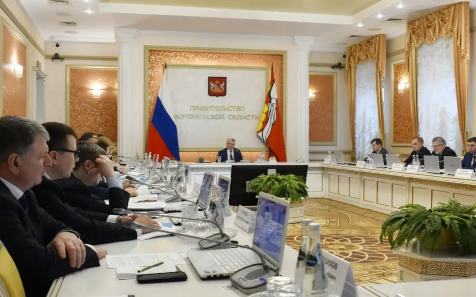 Воронежский губернатор потребовал исключить задержки по нацпроектам и пообещал «быструю и беспощадную» реакцию за их срывы