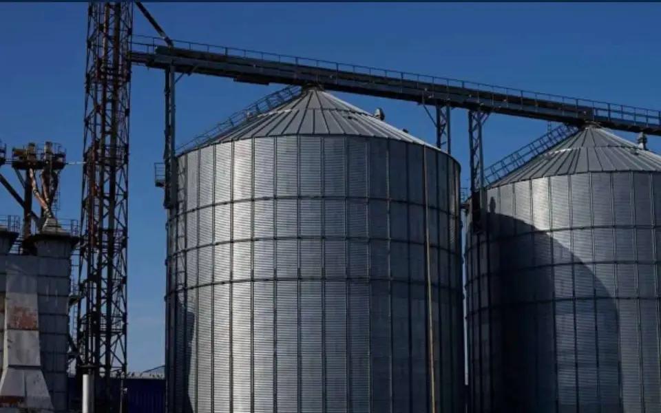 Липецкий завод «Усманьмаслопродукт» тонет в долгах по кредитам на десятки миллионов рублей Липецкий завод «Усманьмаслопродукт» тонет в долгах по кредитам на десятки миллионов рублей