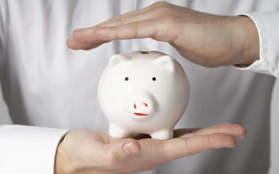 Жители Центральной России в 2025 году больше сохраняли и меньше брали в долг