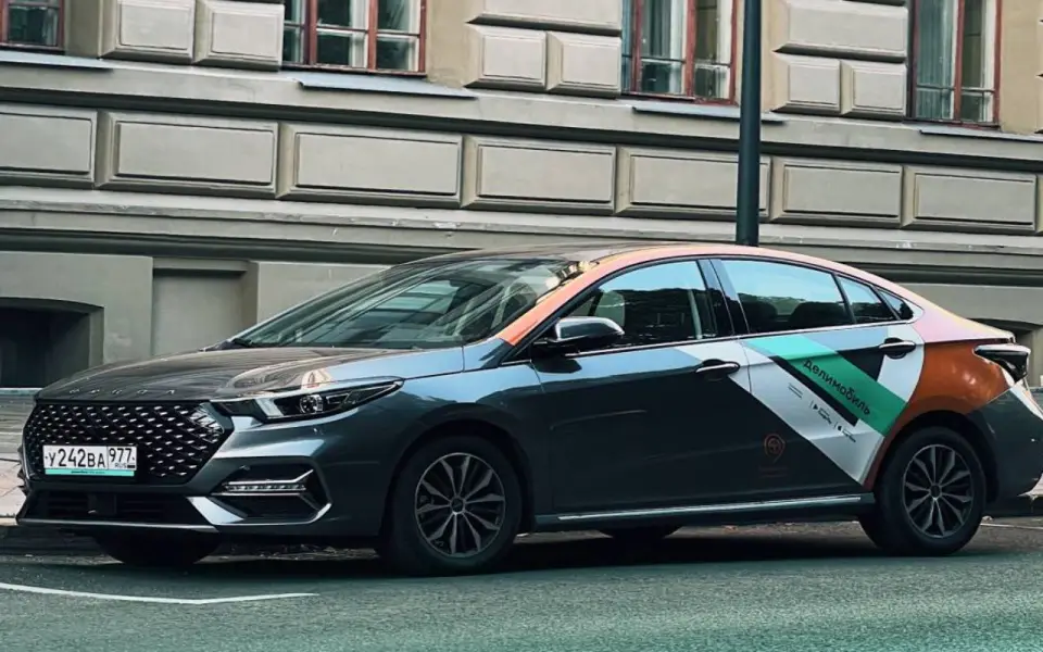 Основатель «Делимобиля» выкупил 12,9% акций каршерингового сервиса