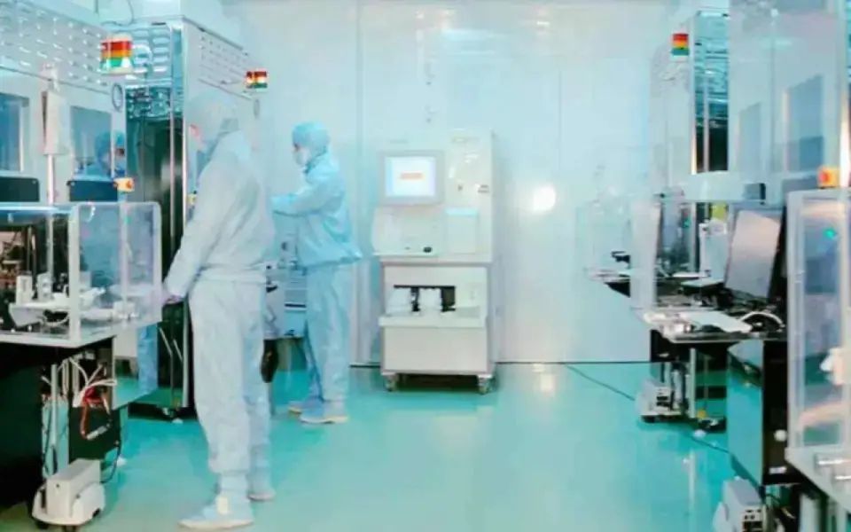 После рекордного минуса белгородский «Монокристалл» сократил убытки более чем на 700 млн рублей за год