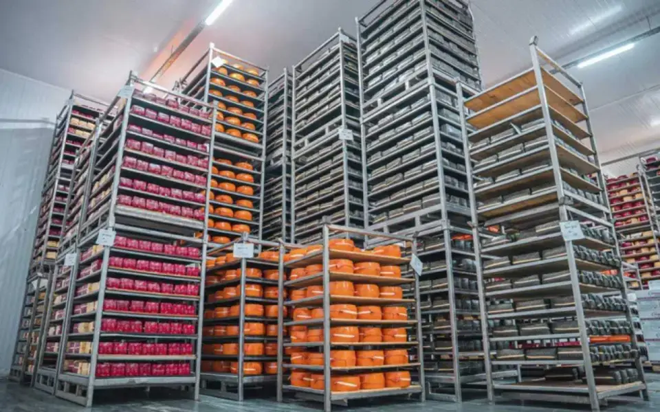 Суд приостановил выпуск части продукции курской «Сырной долины» за повторную фальсификацию