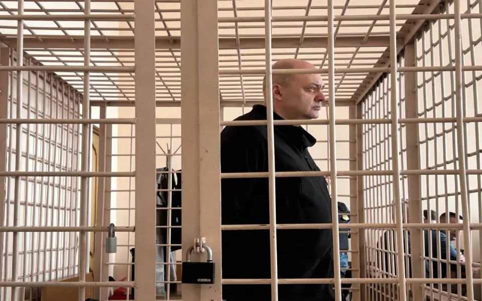 Экс-губернатора Курской области Алексея Смирнова приговорили к 14 годам колонии и штрафу 400 млн рублей
