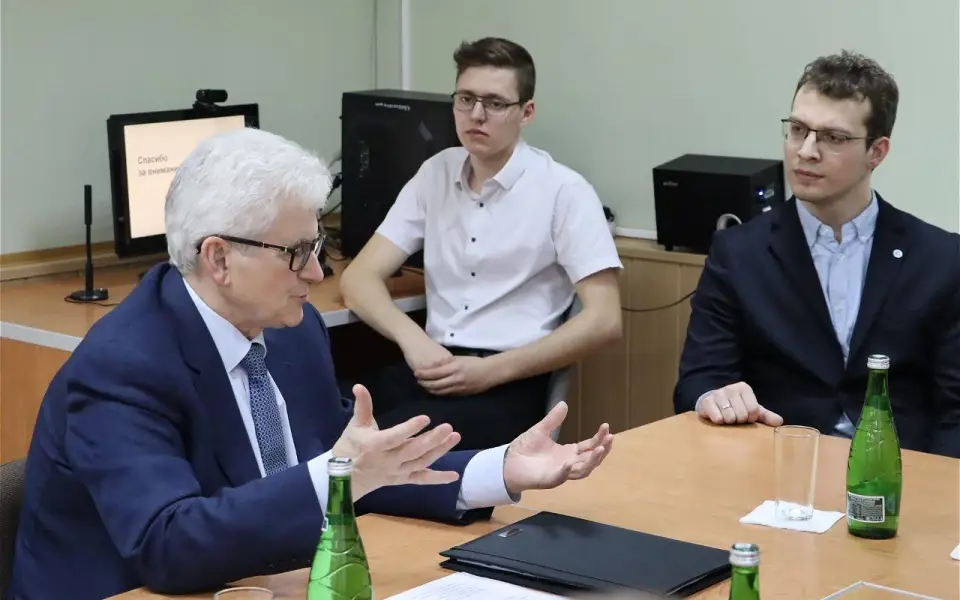 Директор Нововоронежской АЭС ответил на вопросы первокурсников 