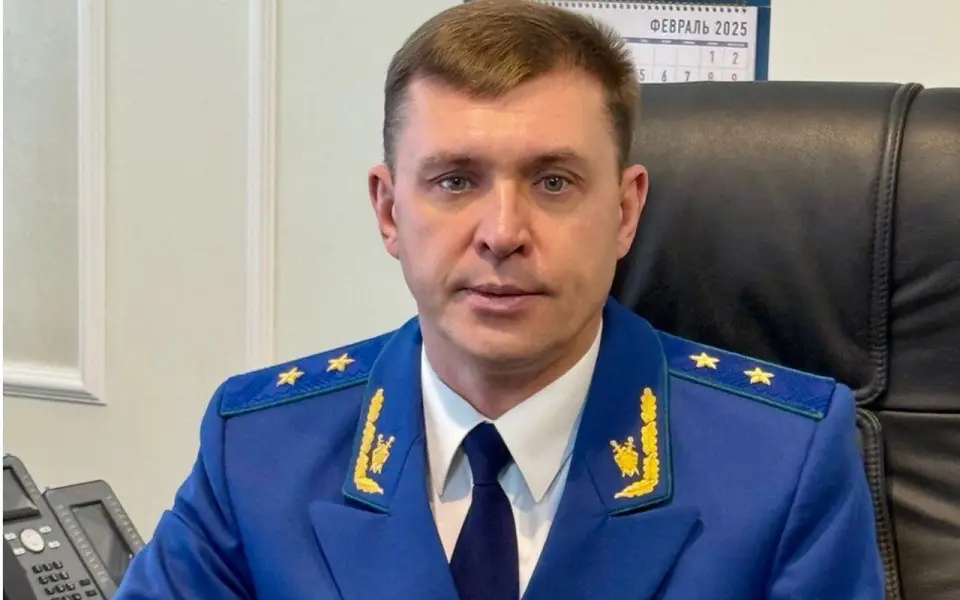 Экс‑первый зам воронежской прокуратуры может помогать проблемному подрядчику набережной и ливневок? 