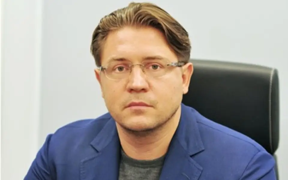 СКР сообщил об аресте известного московского адвоката Карабанова по делу о мошенничестве на 7 млн рублей СКР сообщил об аресте известного московского адвоката Карабанова по делу о мошенничестве на 7 млн рублей