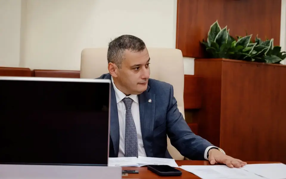 Курский губернатор Хинштейн поднялся в медиарейтинге после отчета перед депутатами